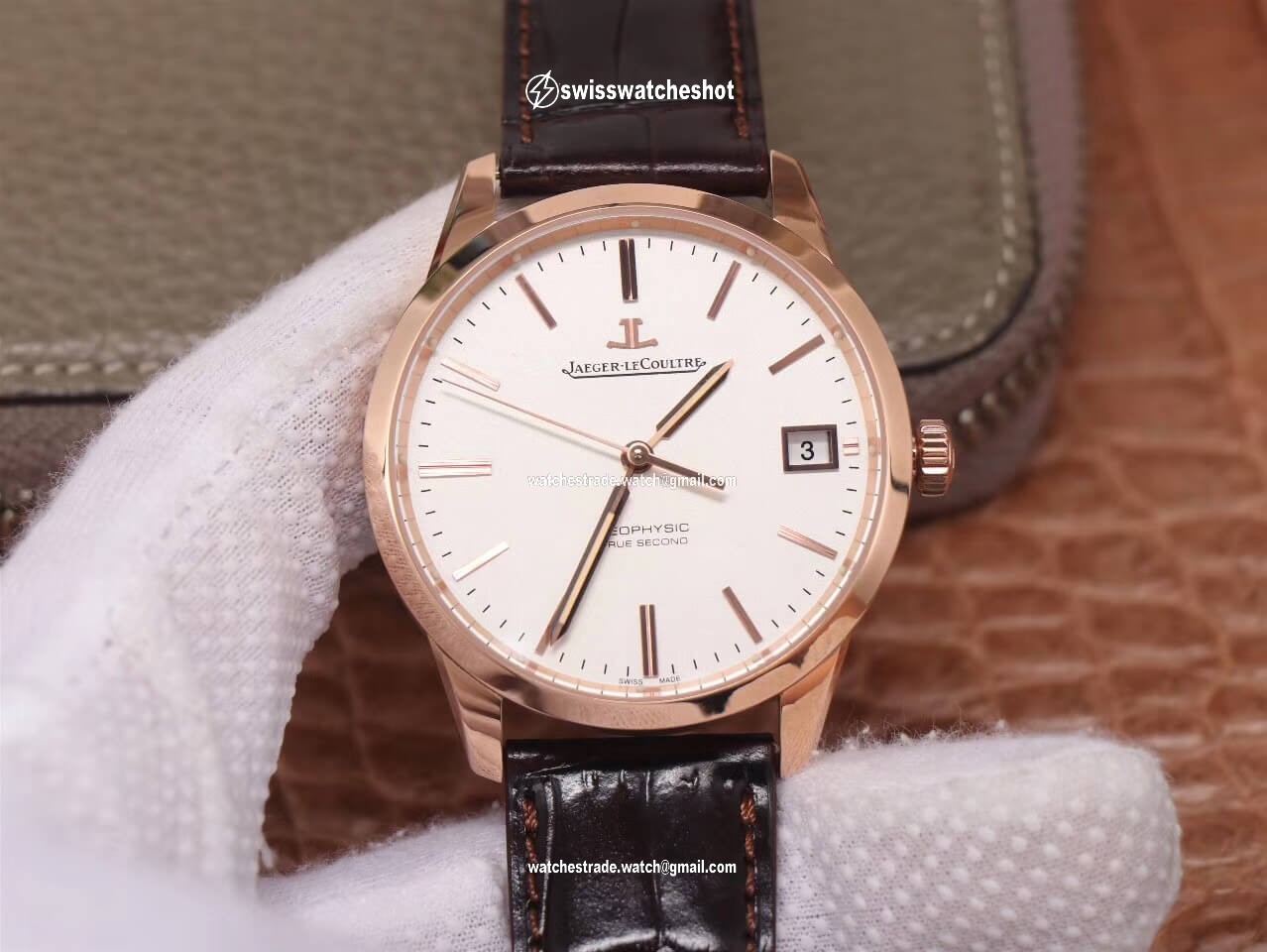 Jaeger-LeCoultre Geophysic 8012520 8F Factory White Dial Jaeger-LeCoultre Geophysic 8012520 8F Factory White Dial