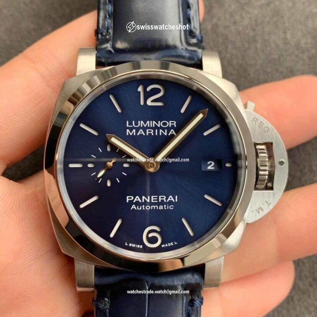 Panerai Luminor PAM01393 VS Factory Blue Dial Panerai Luminor PAM01393 VS Factory Blue Dial