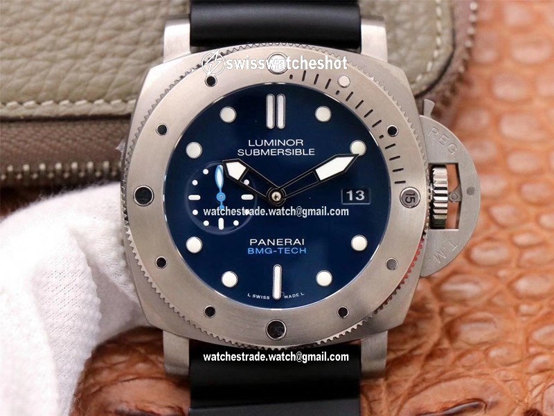 Panerai Submersible PAM00692 VS Factory Blue Dial Panerai Submersible PAM00692 VS Factory Blue Dial