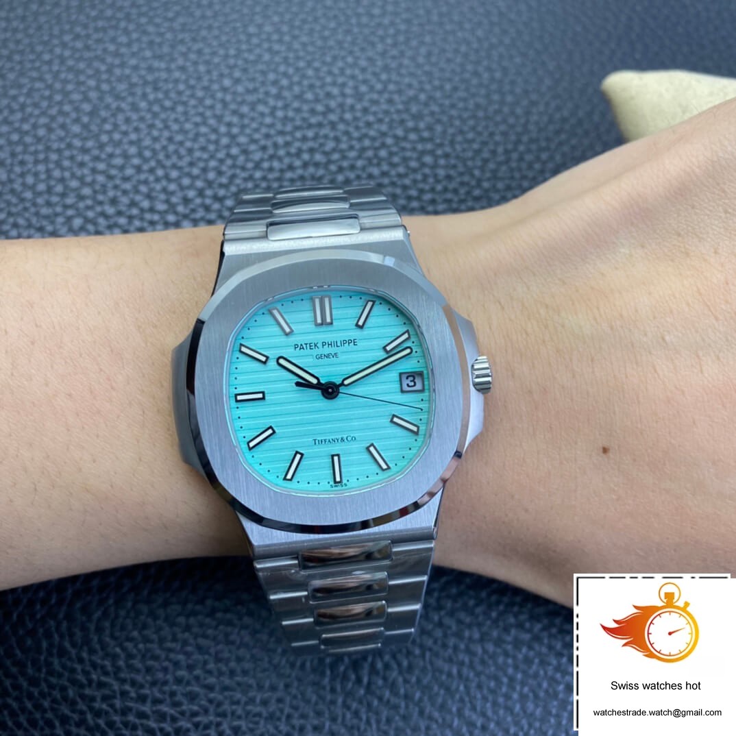 Patek Philippe Nautilus 5711/1A-018 3K Factory Tiffany Blue Dial 10