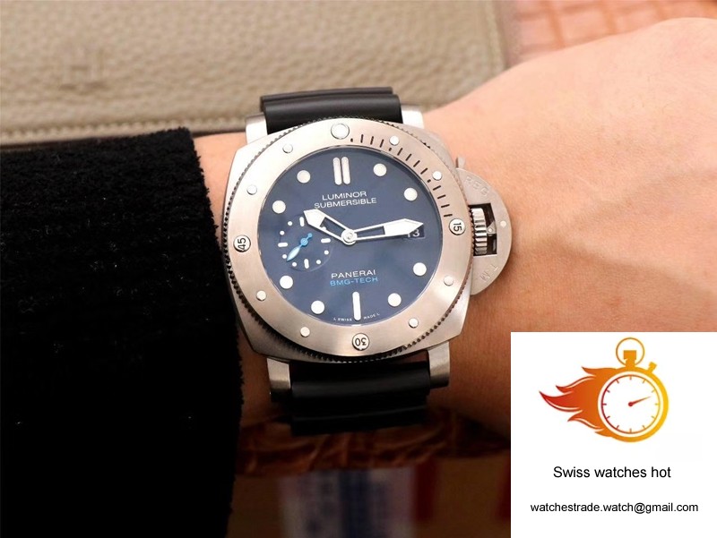 Panerai Submersible PAM00692 VS Factory Blue Dial 10