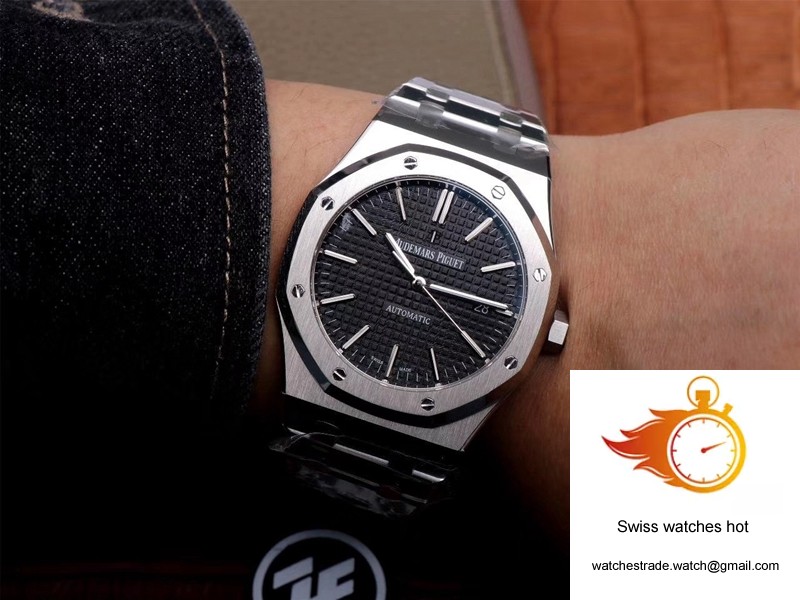 Audemars Piguet Royal Oak 15400ST.OO.1220ST.01 ZF Factory Black Dial 10