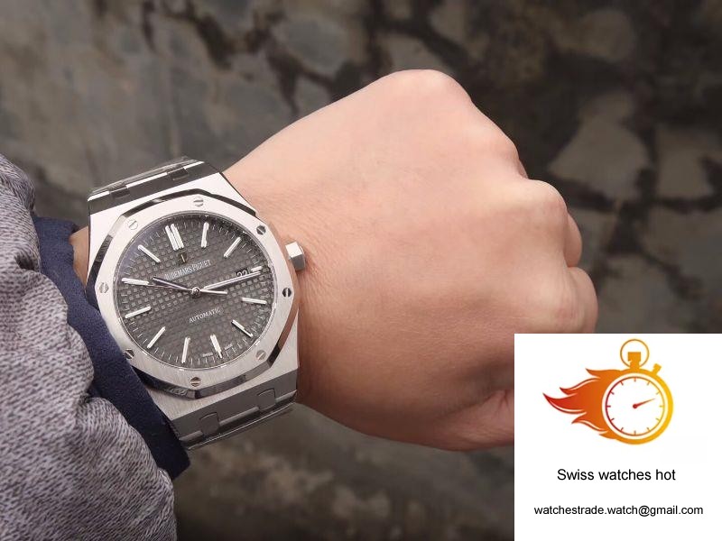 Audemars Piguet Royal Oak 15400ST.OO.1220ST.04 JF Factory Black Dial 10