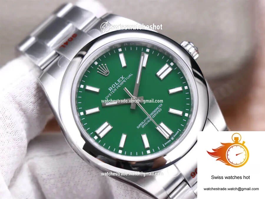 Rolex Oyster Perpetual M124300-0005 41MM EW Factory Green Dial 3