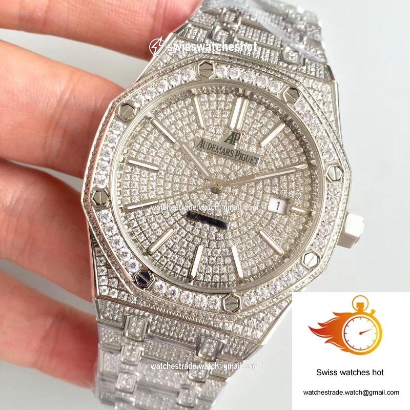 Audemars Piguet Royal Oak 15400.OR Full Diamond White Dial 3
