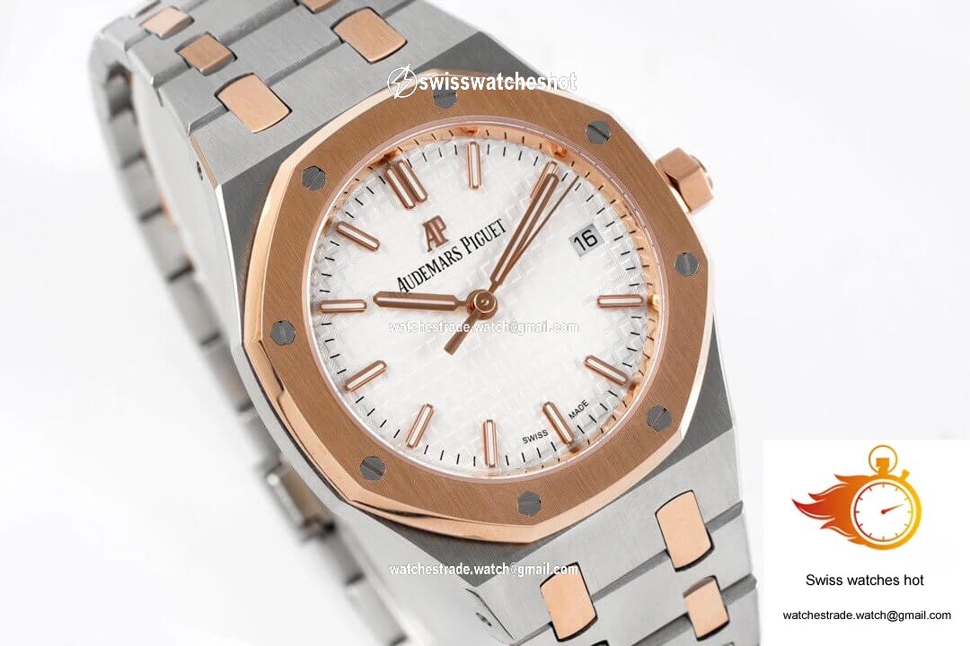 Audemars Piguet Royal Oak 77350SR.OO.1261SR.01 8F Factory Silver Dial 3