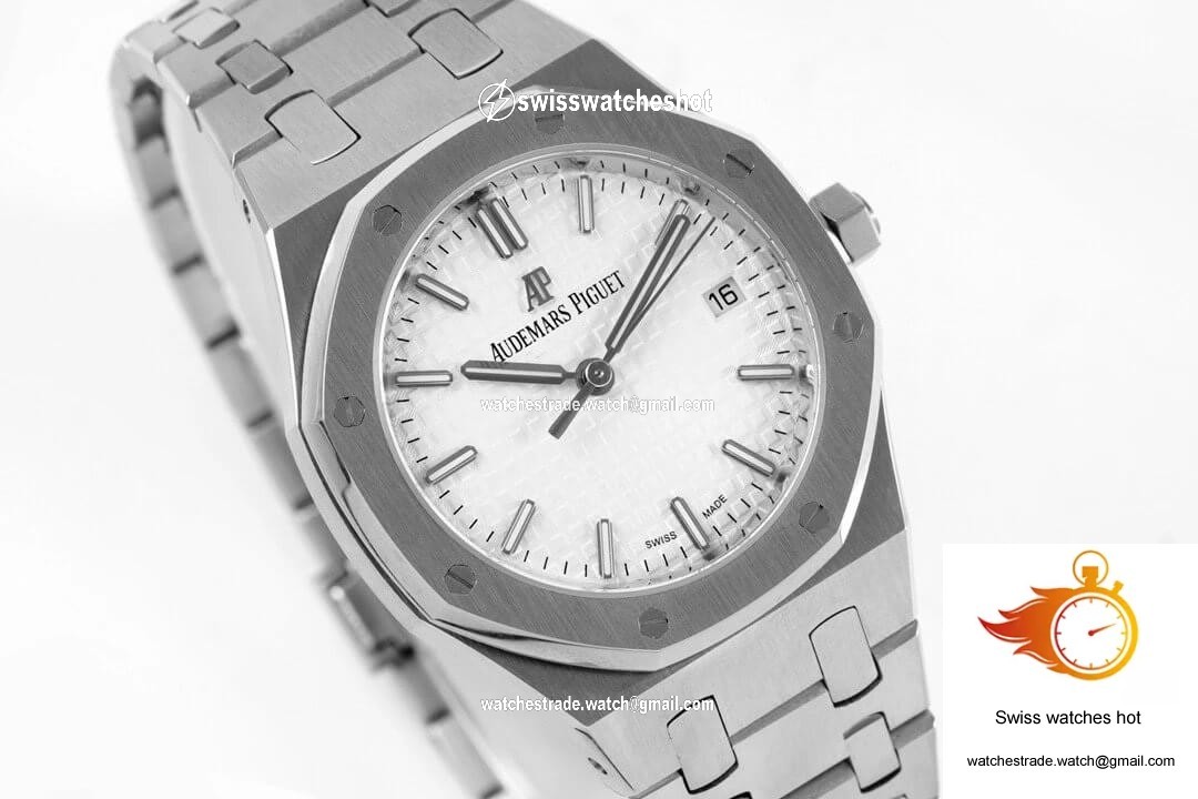Audemars Piguet Royal Oak 77350ST.OO.1261ST.01 8F Factory Silver Dial 3