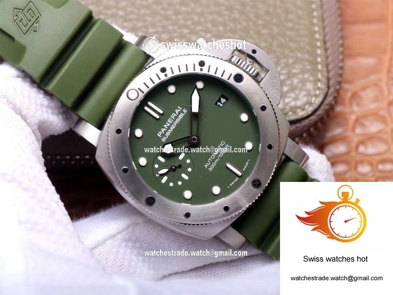 Panerai Submersible Verde Militare PAM1055 VS Factory Matte-Green Dial 3