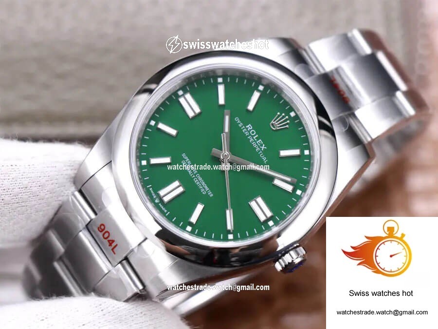 Rolex Oyster Perpetual M124300-0005 41MM EW Factory Green Dial 4