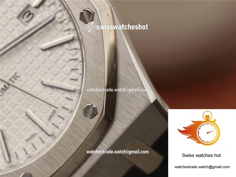 Audemars Piguet Royal Oak 15400 JF Factory White Dial 4