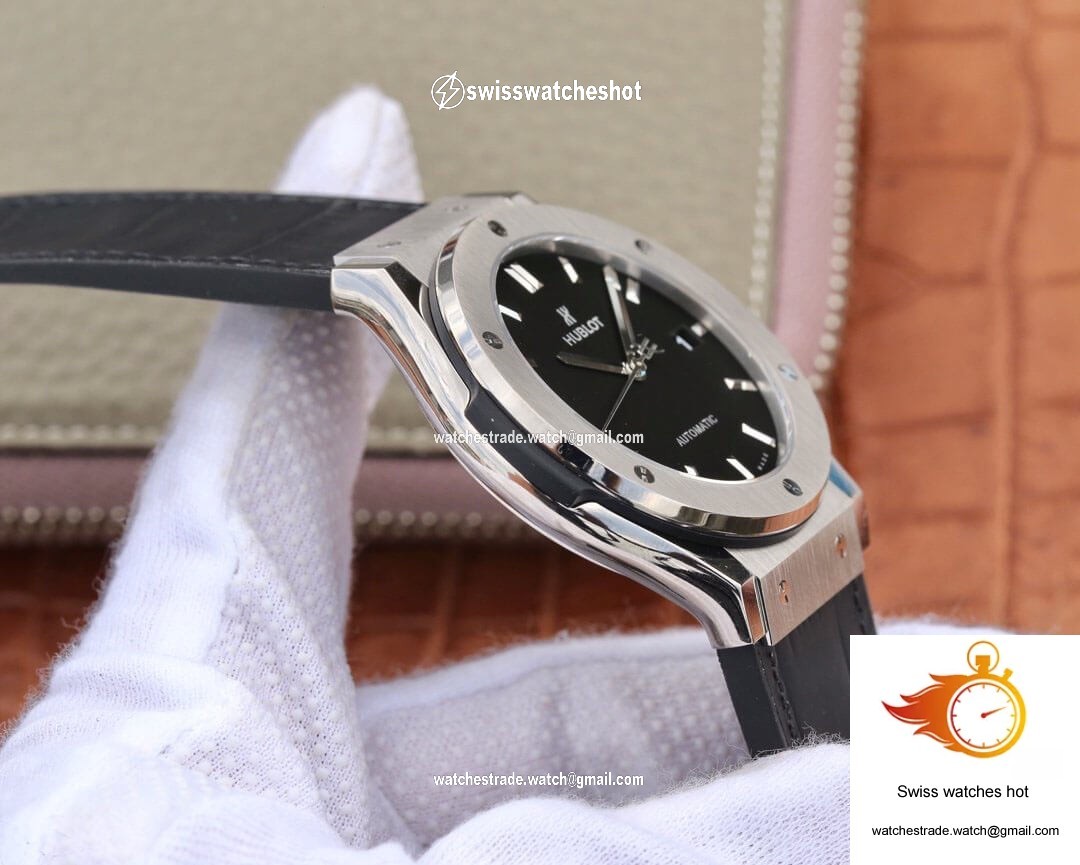 Hublot Classic Fusion 511.NX.1171.LR WWF Factory Black Dial 5