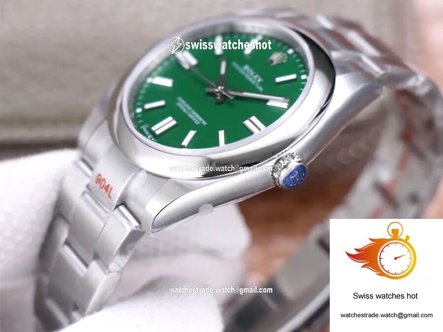 Rolex Oyster Perpetual M124300-0005 41MM EW Factory Green Dial 5