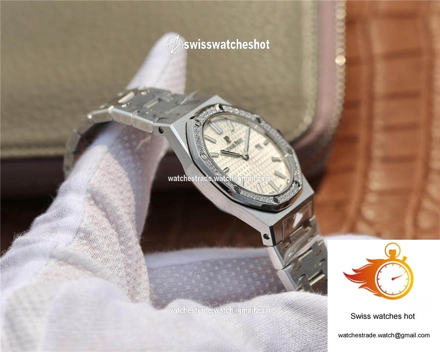 Audemars Piguet Royal Oak 67650 JF Factory Diamond White Dial 5