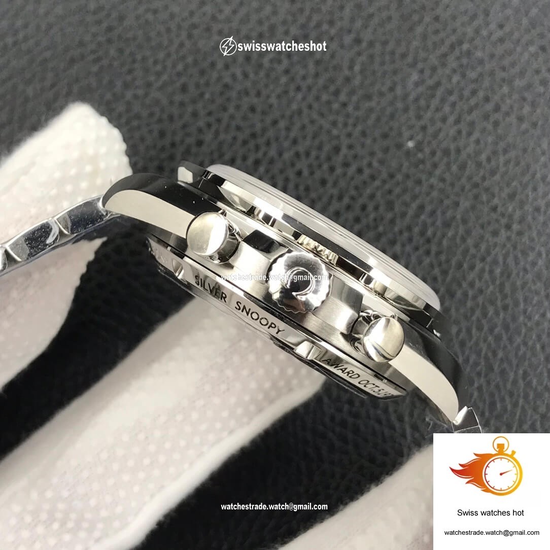 Omega Speedmaster Snoopy Award 310.32.42.50.02.001 OM Factory Silver Dial 5