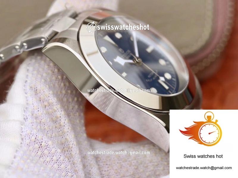 Tudor Heritage Black Bay M79540-0004 TW Factory Blue Dial 5