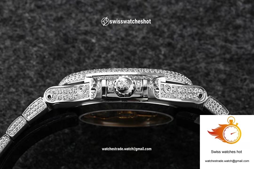 Patek Philippe Nautilus 5726/1A-014 R8 Factory Gypsophila Silver Diamond 5