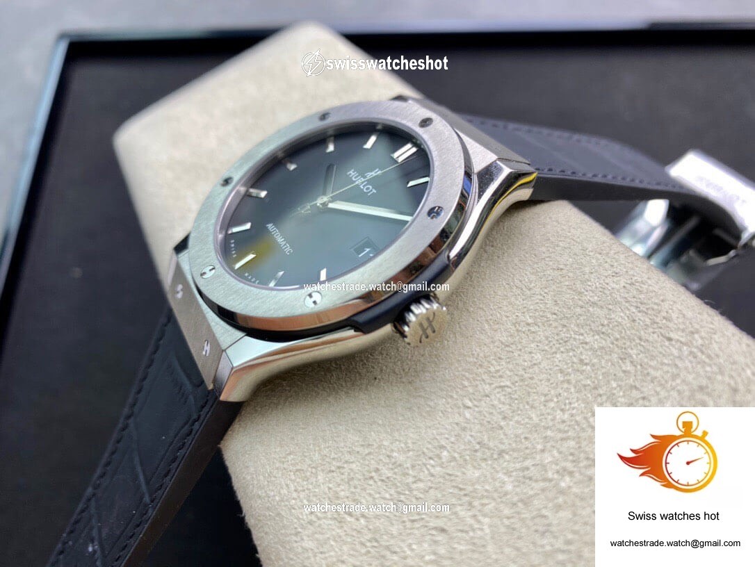 Hublot Classic Fusion 511.NX.1171.LR 42MM WWF Factory Black Strap 6