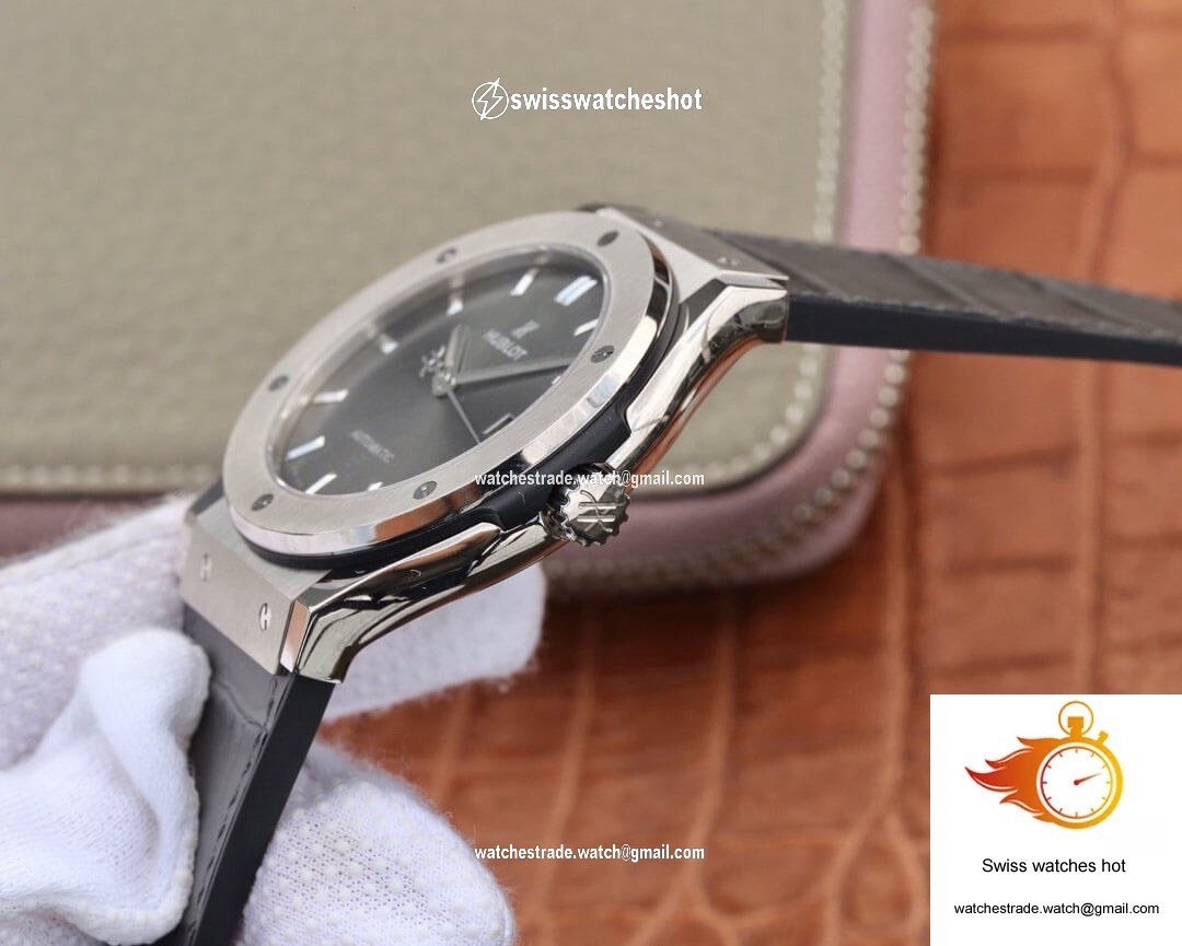 Hublot Classic Fusion 511.NX.7071.LR WWF Factory Dark Gray Dial 6