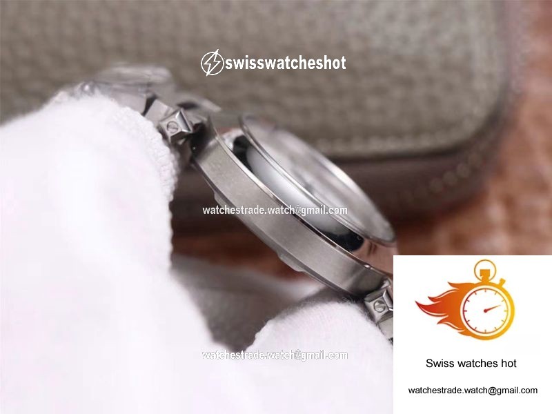 Cartier Pasha W31074M7 V9 Factory White Dial 6