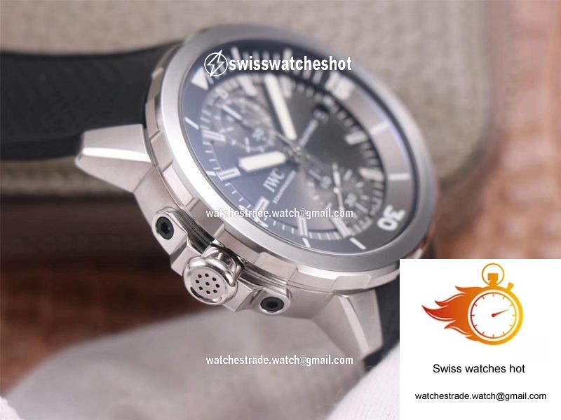IWC Aquatimer IW379506 Shark Special Edition V6 Factory Gray Dial 6