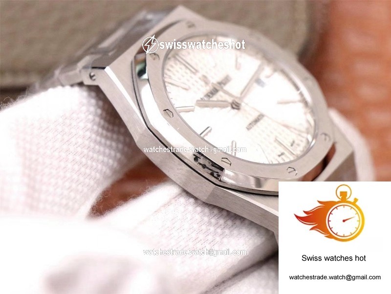 Audemars Piguet Royal Oak 15400ST.OO.1220ST.02 ZF Factory White Dial 6