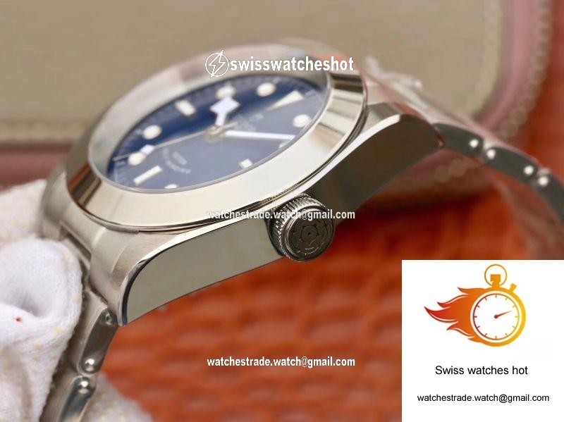 Tudor Heritage Black Bay M79540-0004 TW Factory Blue Dial 6