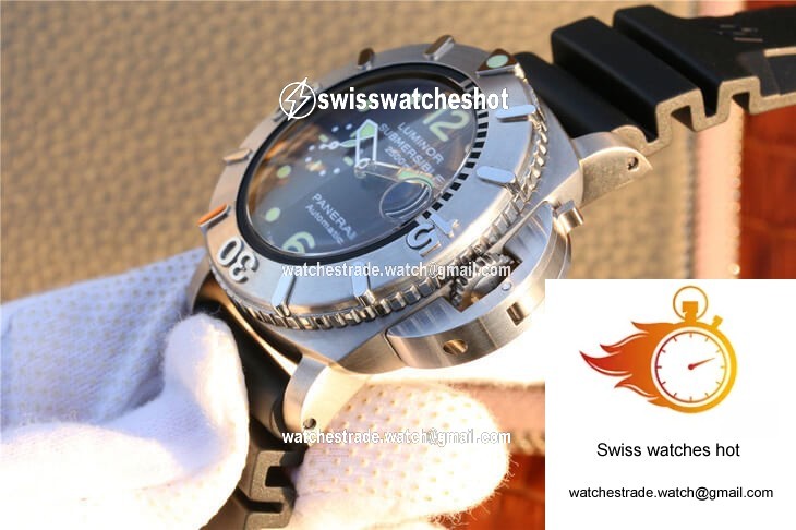 Panerai Submersible PAM 00194 VS Factory Black Dial 6