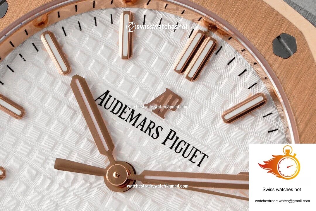 Audemars Piguet Royal Oak 77350SR.OO.1261SR.01 8F Factory Silver Dial 6