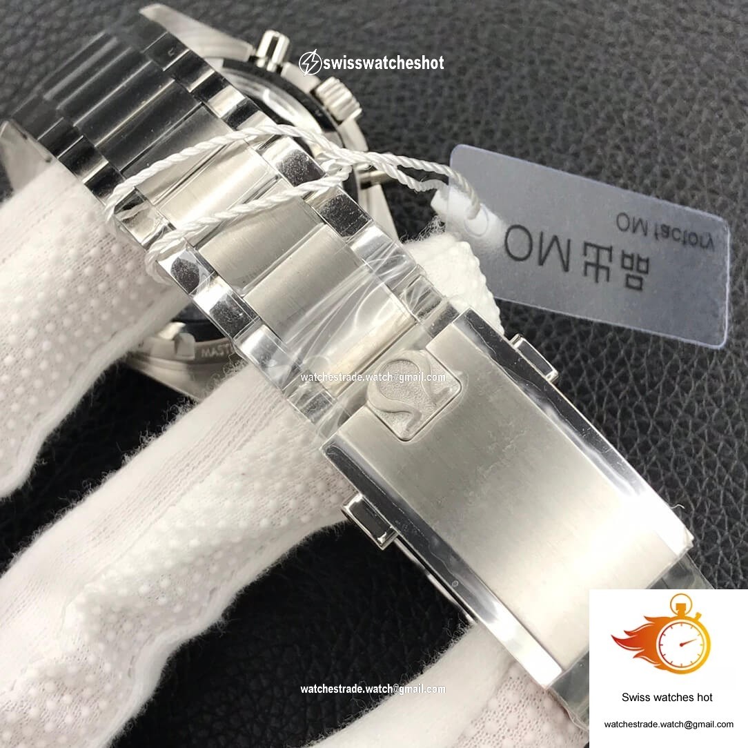 Omega Speedmaster Snoopy Award 310.32.42.50.02.001 OM Factory Silver Dial 7