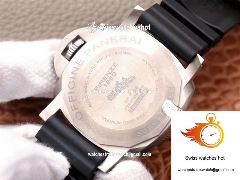 Panerai Submersible PAM00692 VS Factory Blue Dial 7