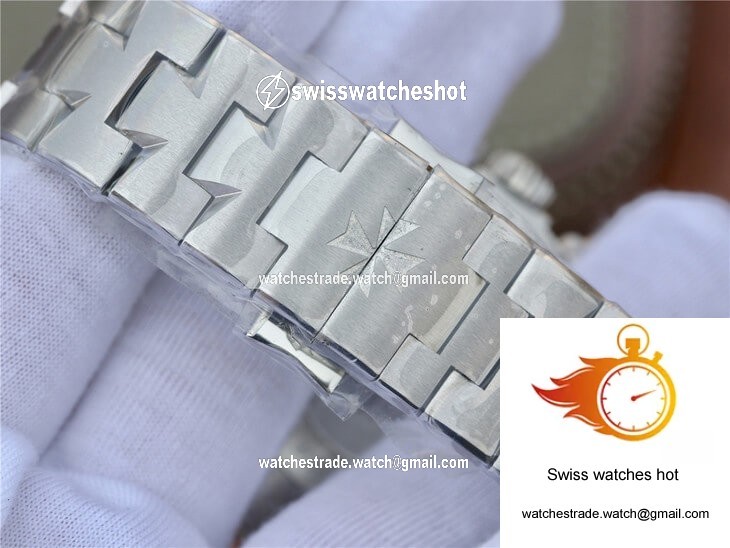 Vacheron Constantin Overseas 47450/B01A-9227 TWA Factory Black Dial 8