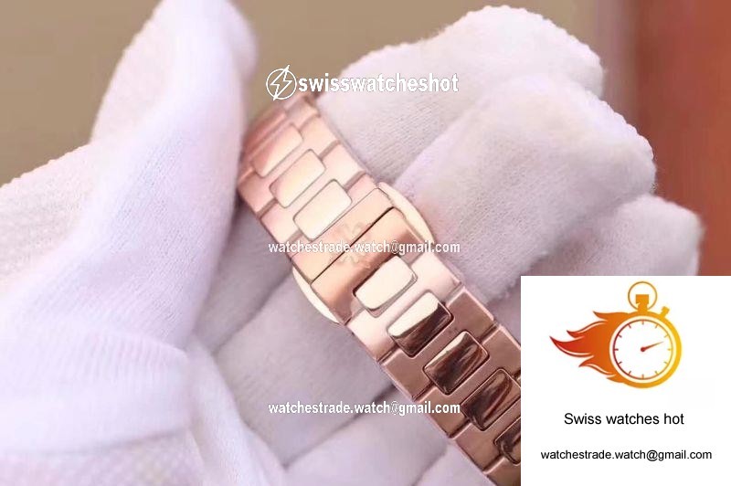 Patek Philippe Nautilus Ladies 7010/1R-011 Silver Dial 8