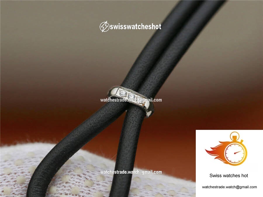 Jaeger-LeCoultre Reverso MG Factory Diamond White Dial 9