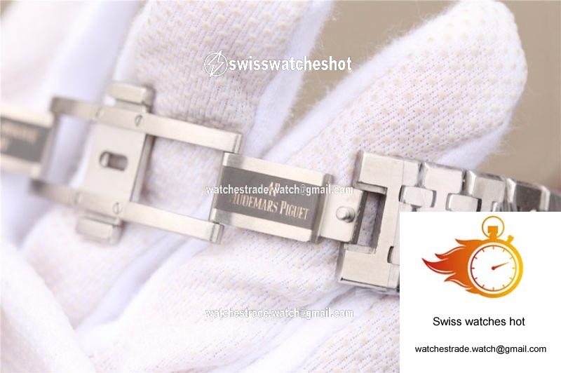 Audemars Piguet Royal Oak Chronograph 26331ST.OO.1220ST.03 OM Factory White Dial 9