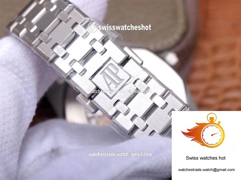 Audemars Piguet Royal Oak 15400ST.OO.1220ST.01 ZF Factory Black Dial 9
